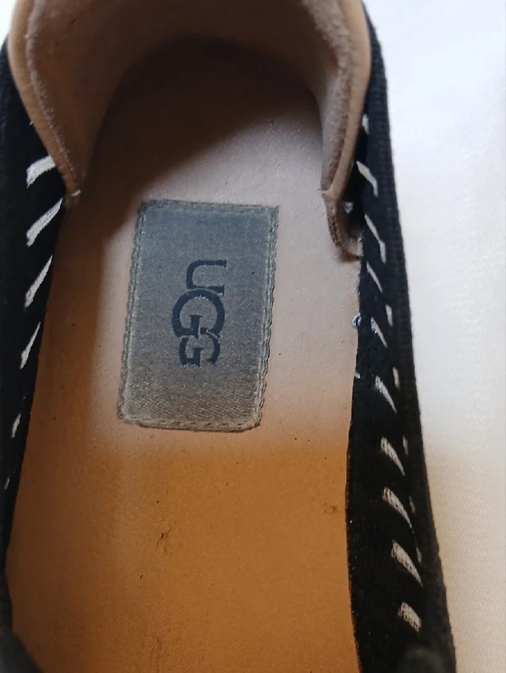UGG comfortable slip
